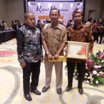 “KPU” Sulbar Dapat Piagam Penghargaan Pengelolaan Keuangan Terbaik Dari KPU-RI