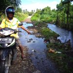 Drainase Yang Buruk Jalan Menuju Pantai Ampallas Utara Alami Kerusakan