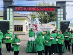 Persit KCK Cabang XLII Dim 1418/Mamuju Hadirkan “Warung Amal”: Wujud Nyata Kepedulian di Hari Jumat