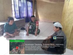 Babinsa Koramil 1418-02/Tapalang Laksanakan Puldata dan Edukasi Kebersihan Lingkungan di Tapalang